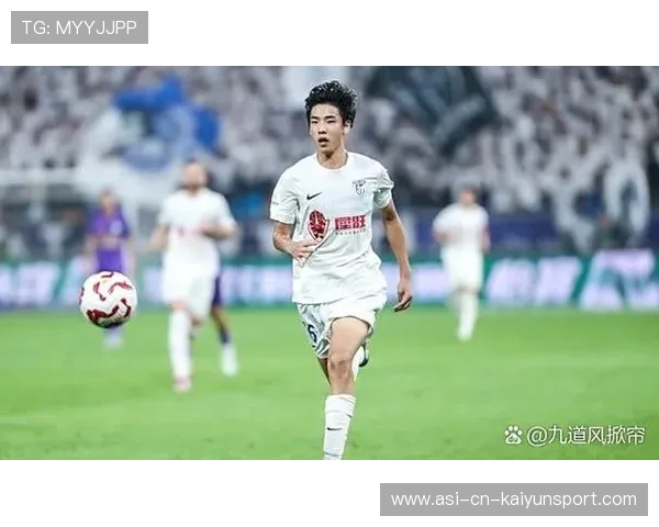 大连英博年轻球员崛起,朱鹏宇与毛伟杰闪耀中超 大连英博年轻球员崛起,朱鹏宇与毛伟杰闪耀中超